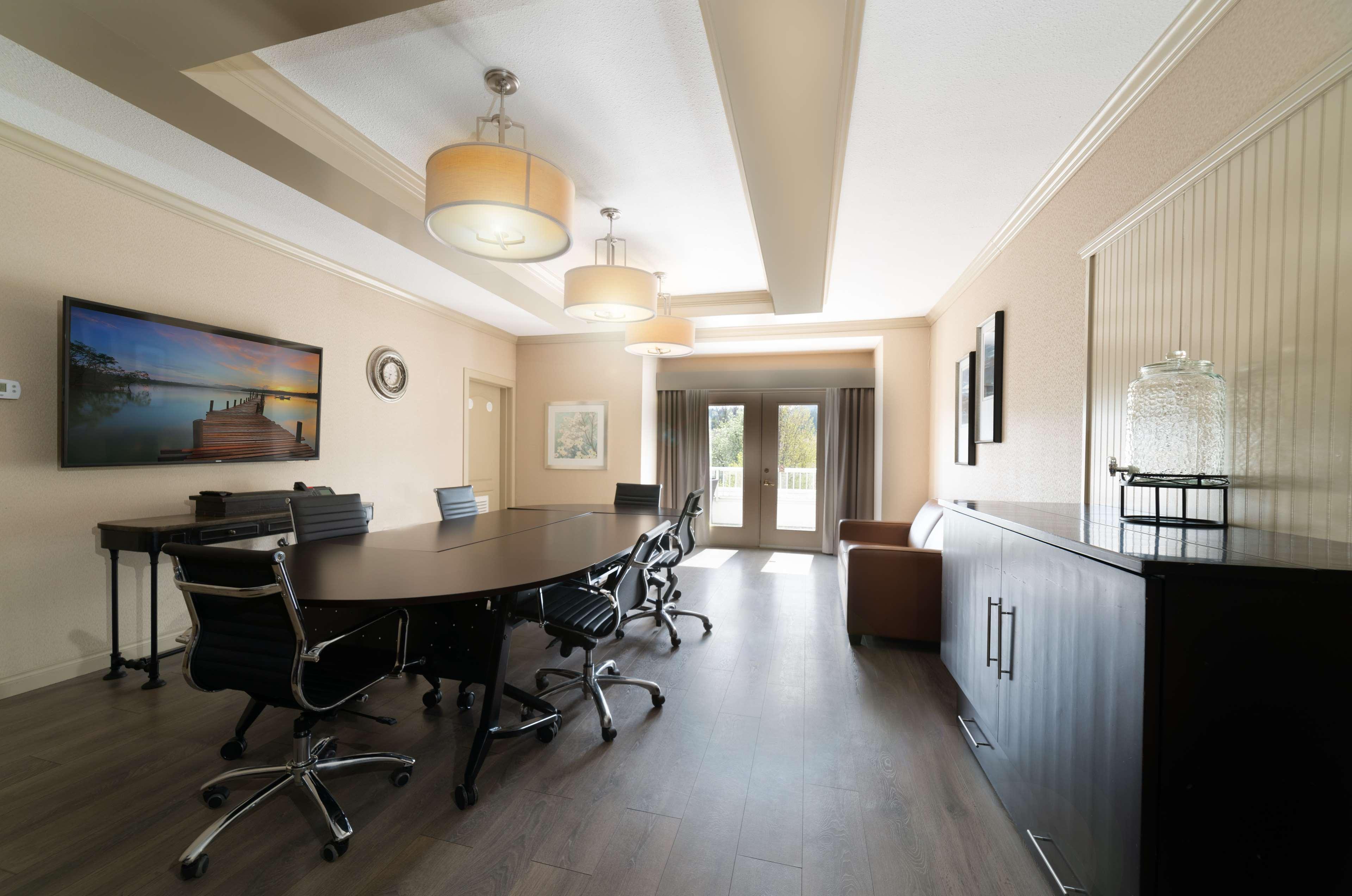 Prestige Harbourfront Resort, Worldhotels Luxury Salmon Arm Exterior foto