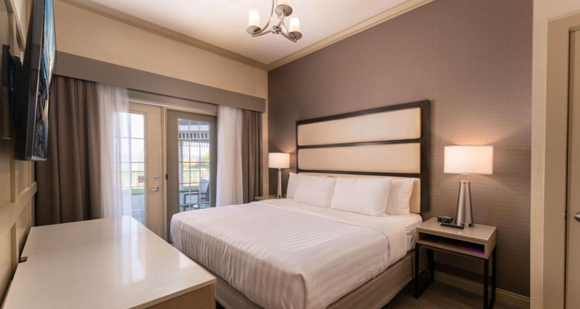 Prestige Harbourfront Resort, Worldhotels Luxury Salmon Arm Exterior foto